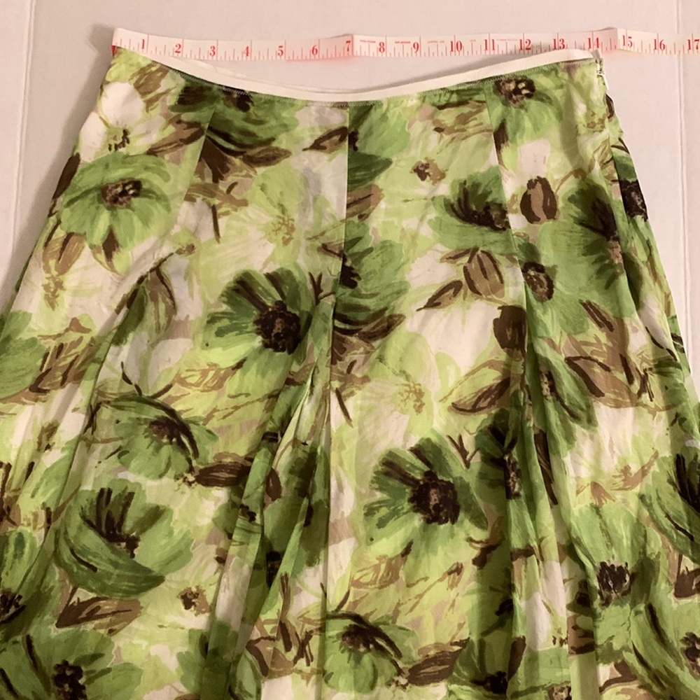 Banana Republic Nature Floral Green Lined Skirt Size 4 Petite - Picture 2 of 5